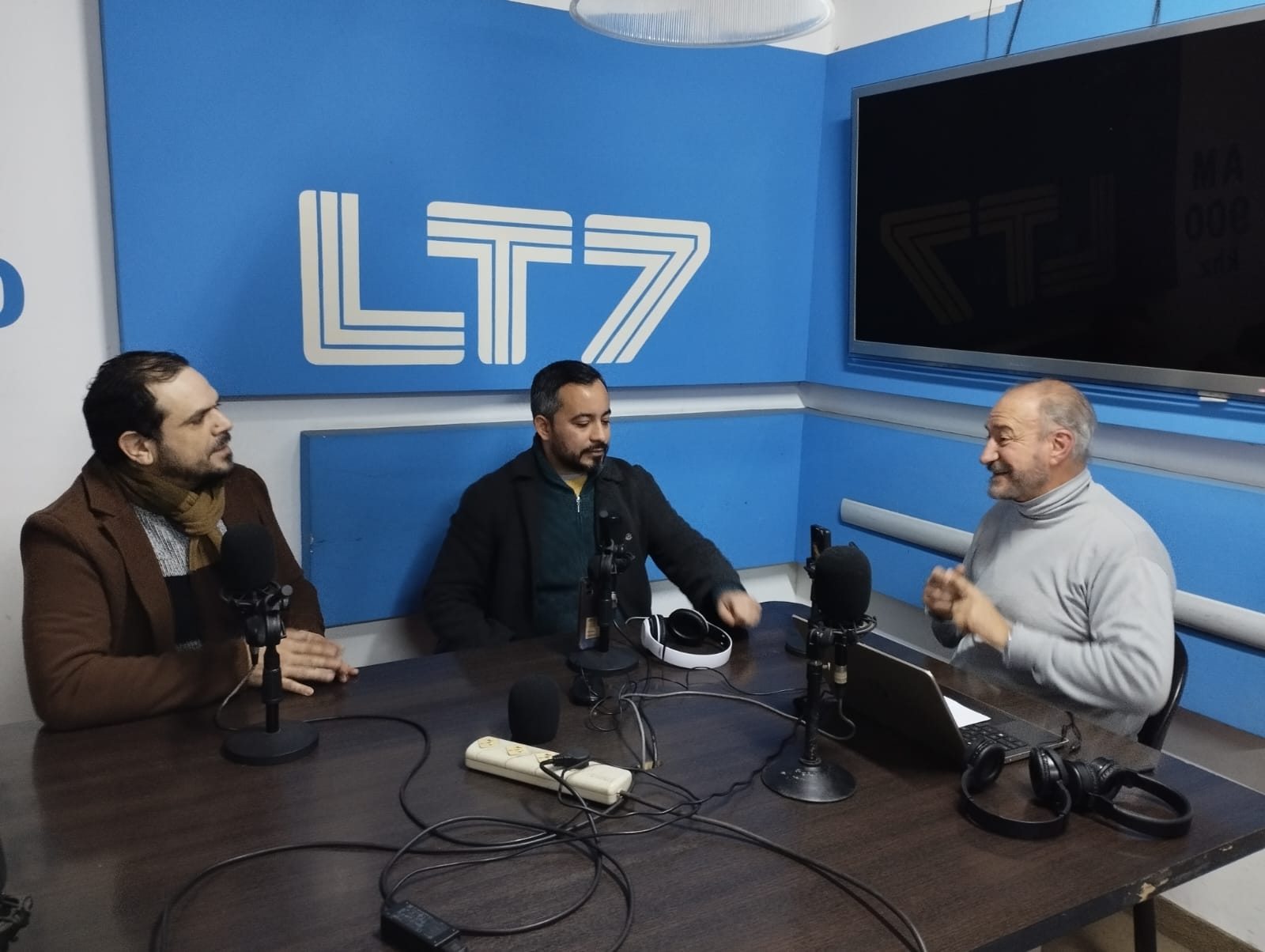 Brechas legales en redes sociales y uso de inteligencia artificial: «No hay ninguna regulación sobre IA en el país»